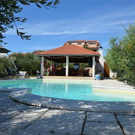 Family Friendly Apartments With A Swimming Pool Povljana, Pag - 244 Εξωτερικό φωτογραφία
