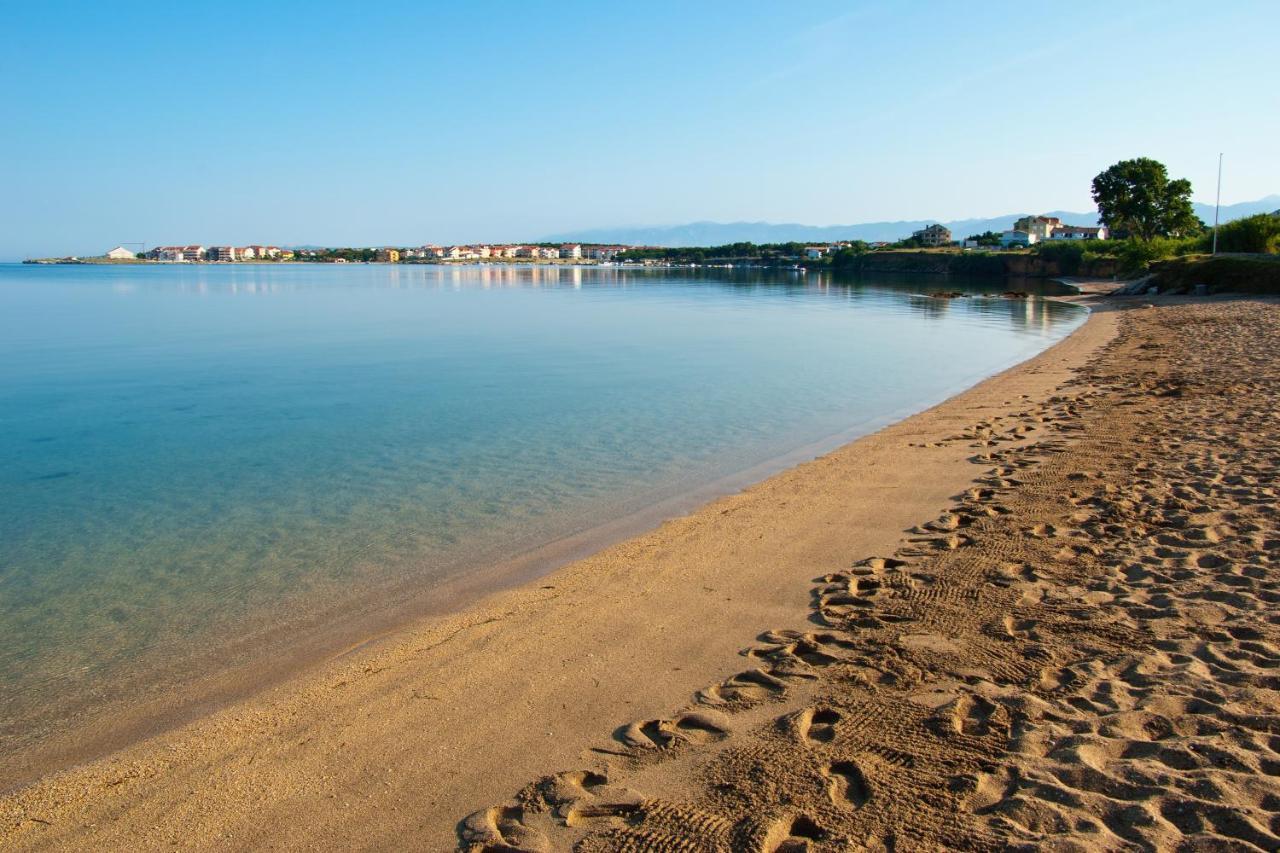 Family Friendly Apartments With A Swimming Pool Povljana, Pag - 244 Εξωτερικό φωτογραφία