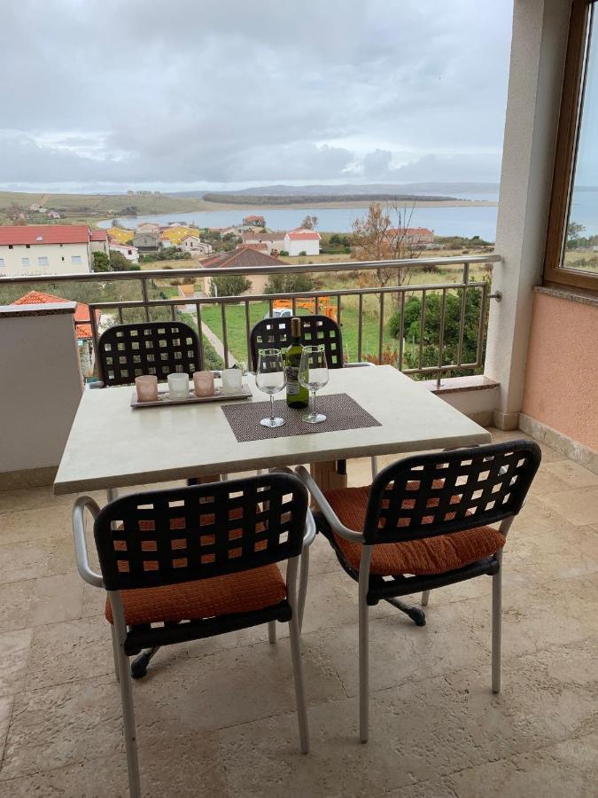 Family Friendly Apartments With A Swimming Pool Povljana, Pag - 244 Εξωτερικό φωτογραφία