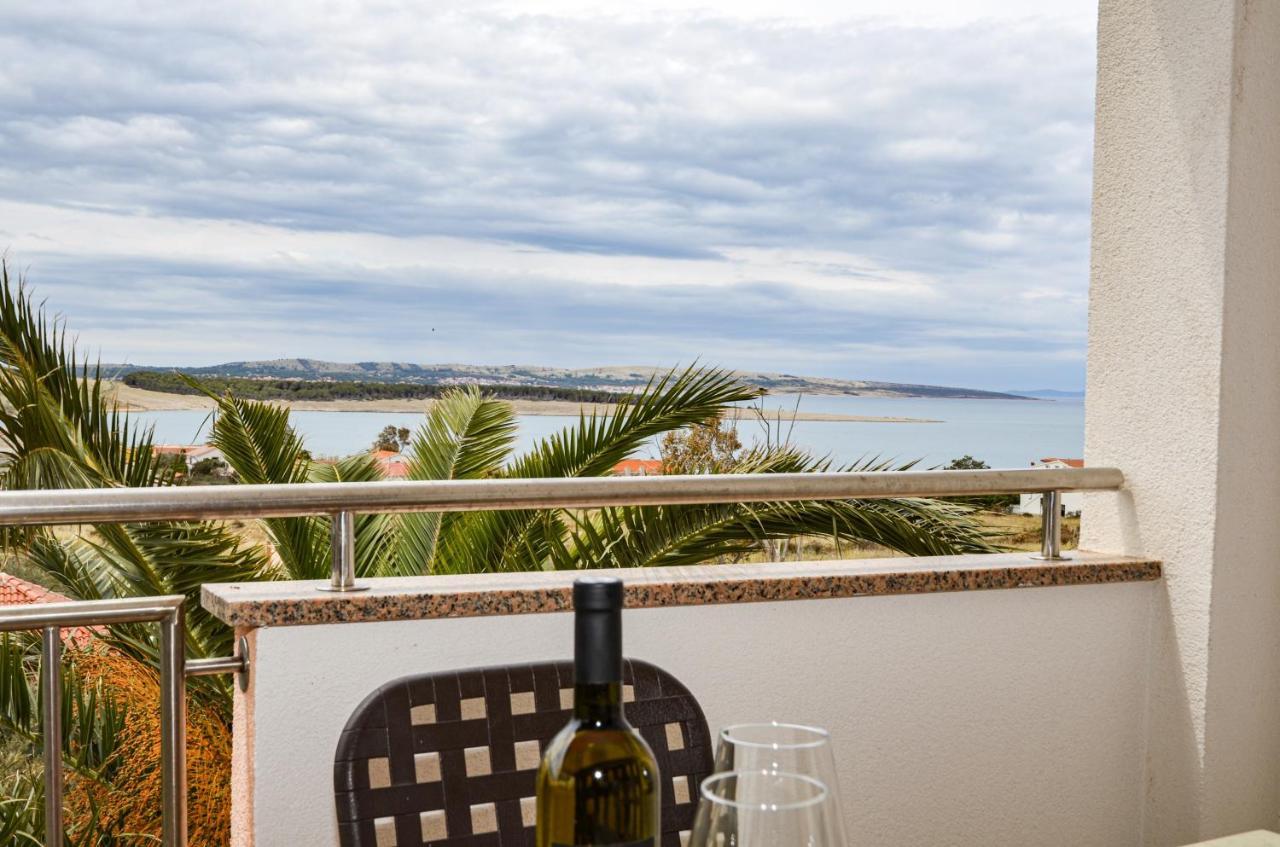 Family Friendly Apartments With A Swimming Pool Povljana, Pag - 244 Εξωτερικό φωτογραφία
