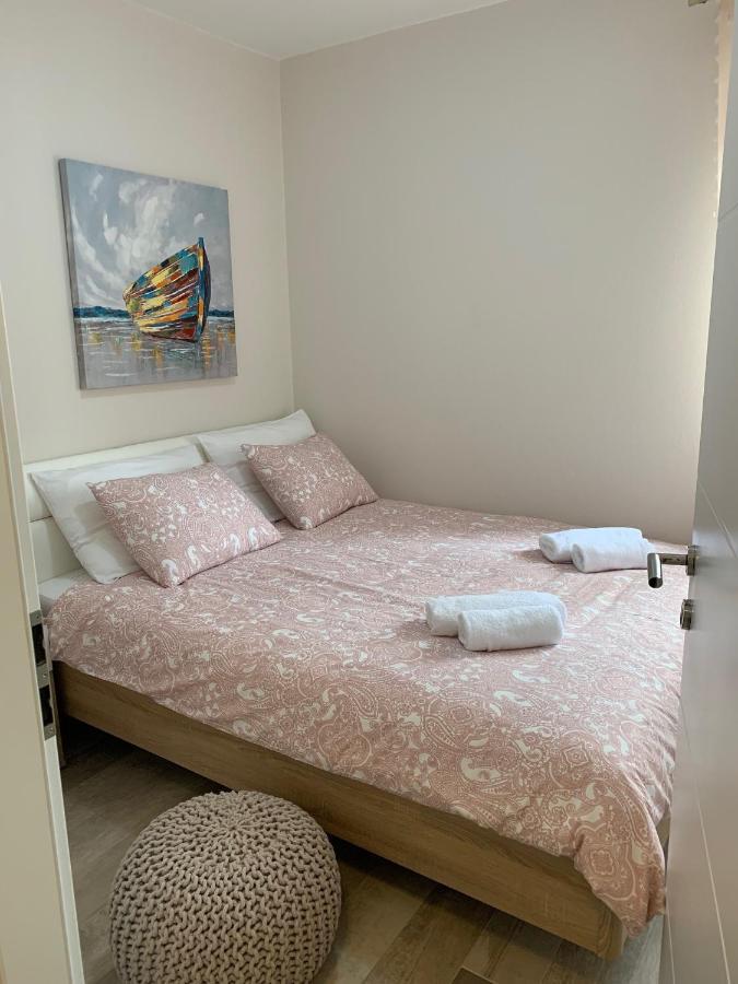 Family Friendly Apartments With A Swimming Pool Povljana, Pag - 244 Εξωτερικό φωτογραφία