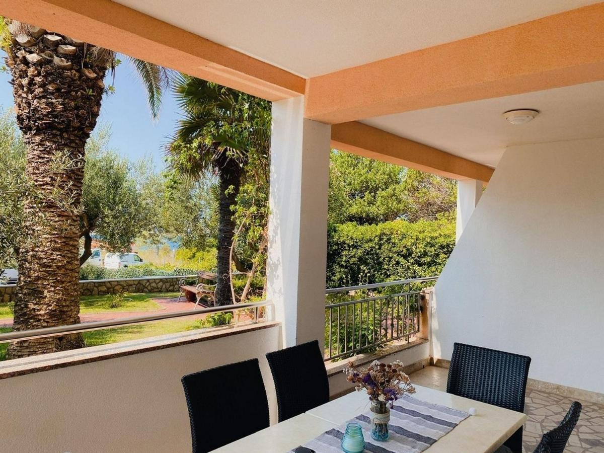 Family Friendly Apartments With A Swimming Pool Povljana, Pag - 244 Εξωτερικό φωτογραφία